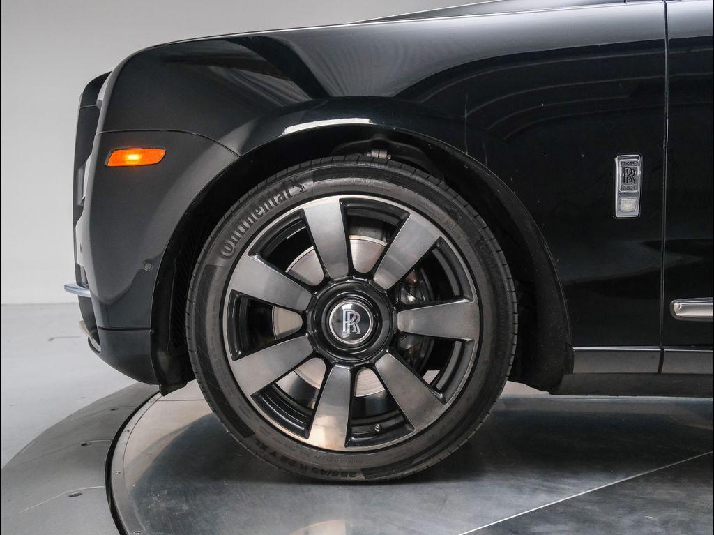 used 2019 Rolls-Royce Cullinan car, priced at $234,927