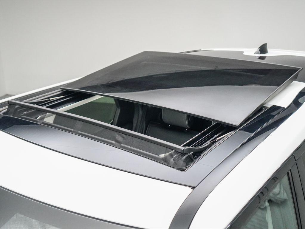 new 2025 Land Rover Range Rover Sport car