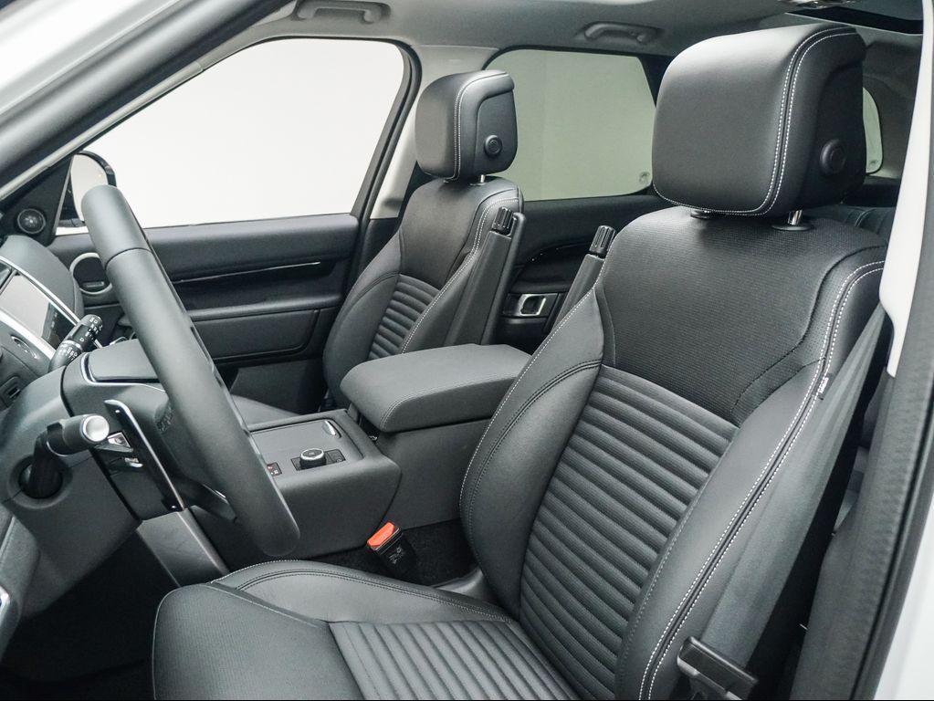 new 2025 Land Rover Range Rover Sport car