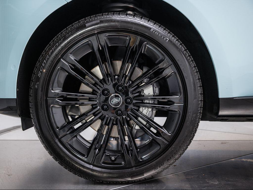 new 2025 Land Rover Range Rover car
