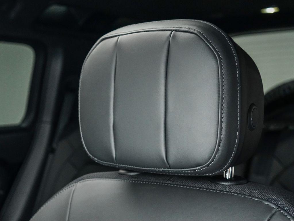 new 2025 Land Rover Defender car