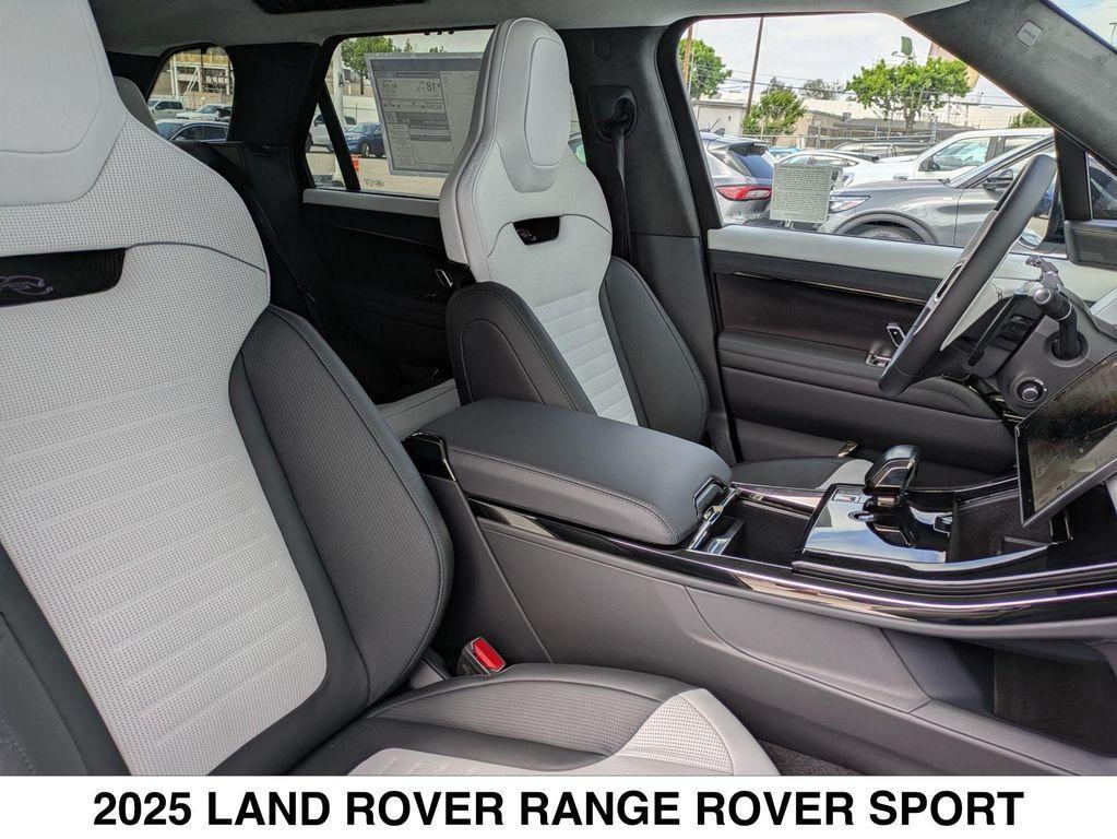 new 2025 Land Rover Range Rover Sport car