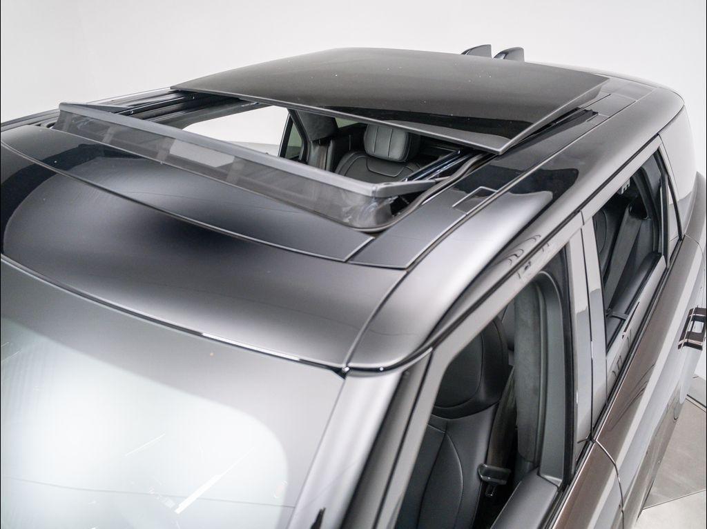 new 2025 Land Rover Range Rover Sport car