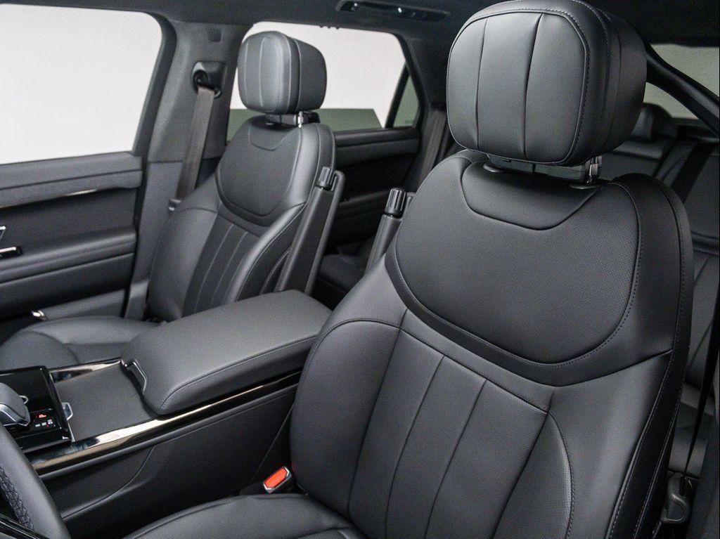 new 2025 Land Rover Range Rover Sport car