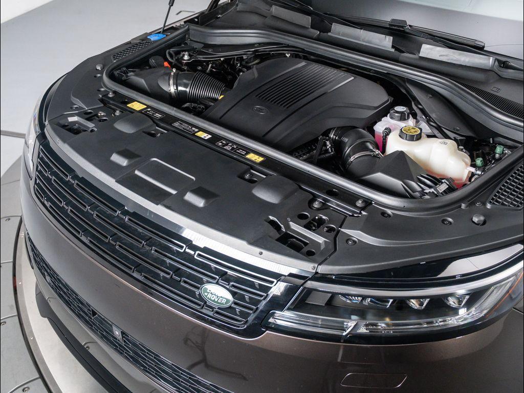 new 2025 Land Rover Range Rover Sport car