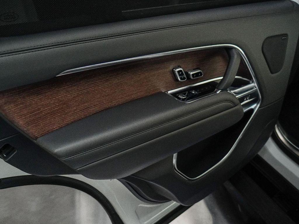 new 2025 Land Rover Range Rover car