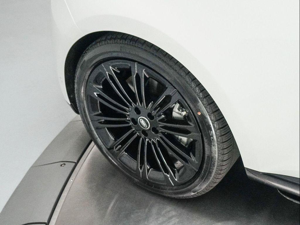 new 2025 Land Rover Range Rover car