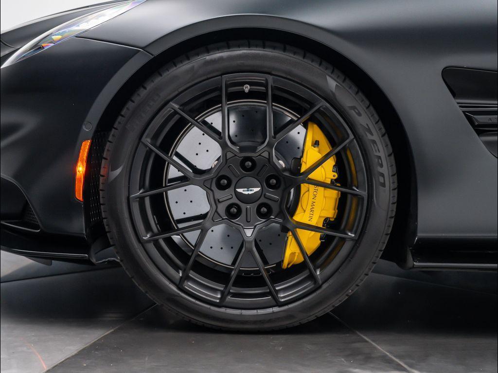 new 2025 Aston Martin Vanquish car, priced at $530,000