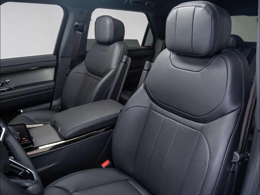 new 2025 Land Rover Range Rover Sport car