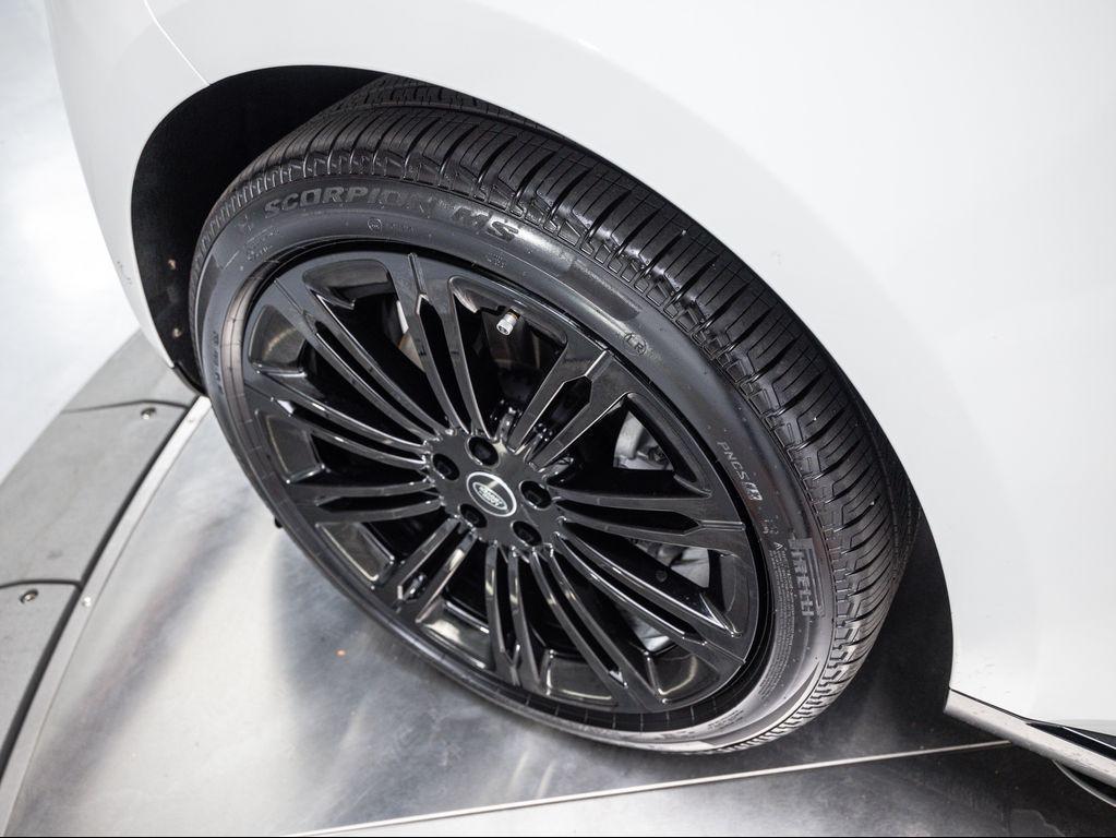 new 2025 Land Rover Range Rover car