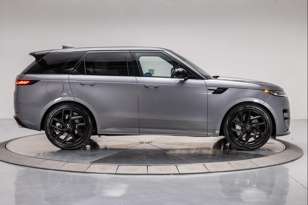 new 2025 Land Rover Range Rover Sport car