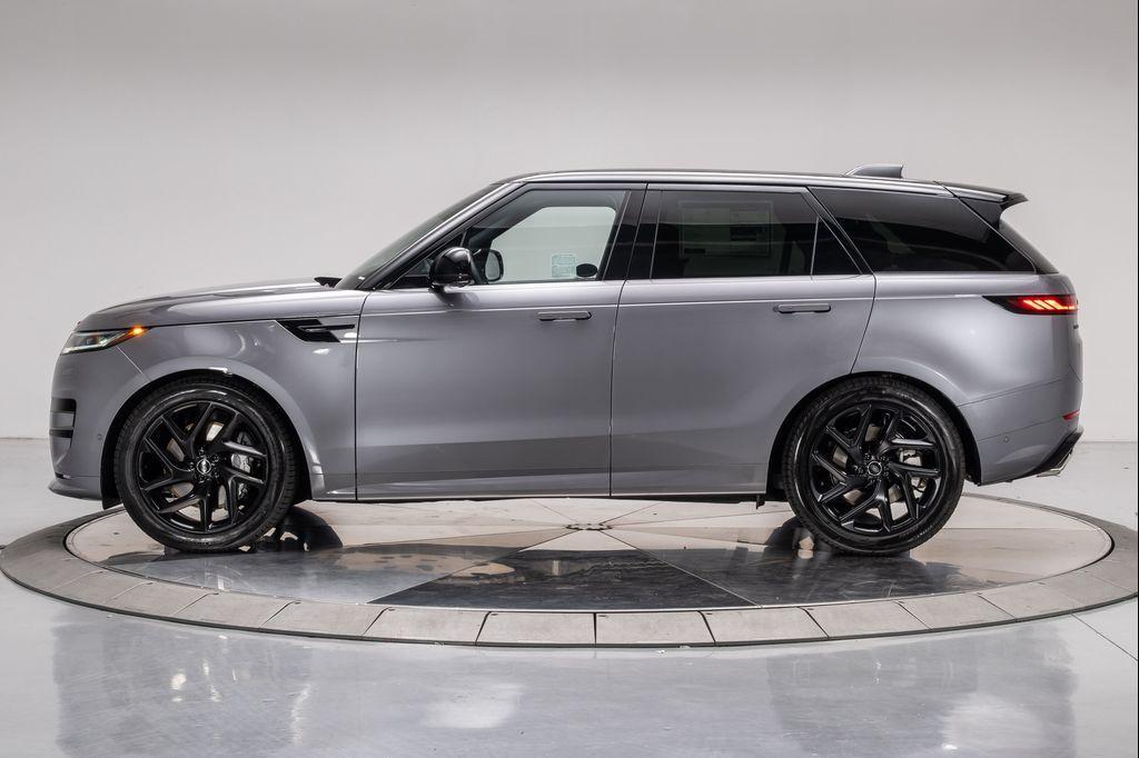 new 2025 Land Rover Range Rover Sport car