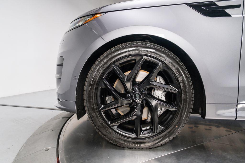 new 2025 Land Rover Range Rover Sport car