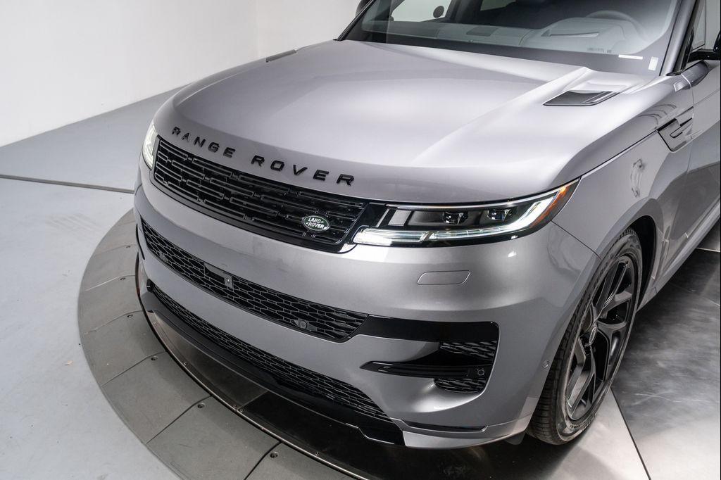 new 2025 Land Rover Range Rover Sport car