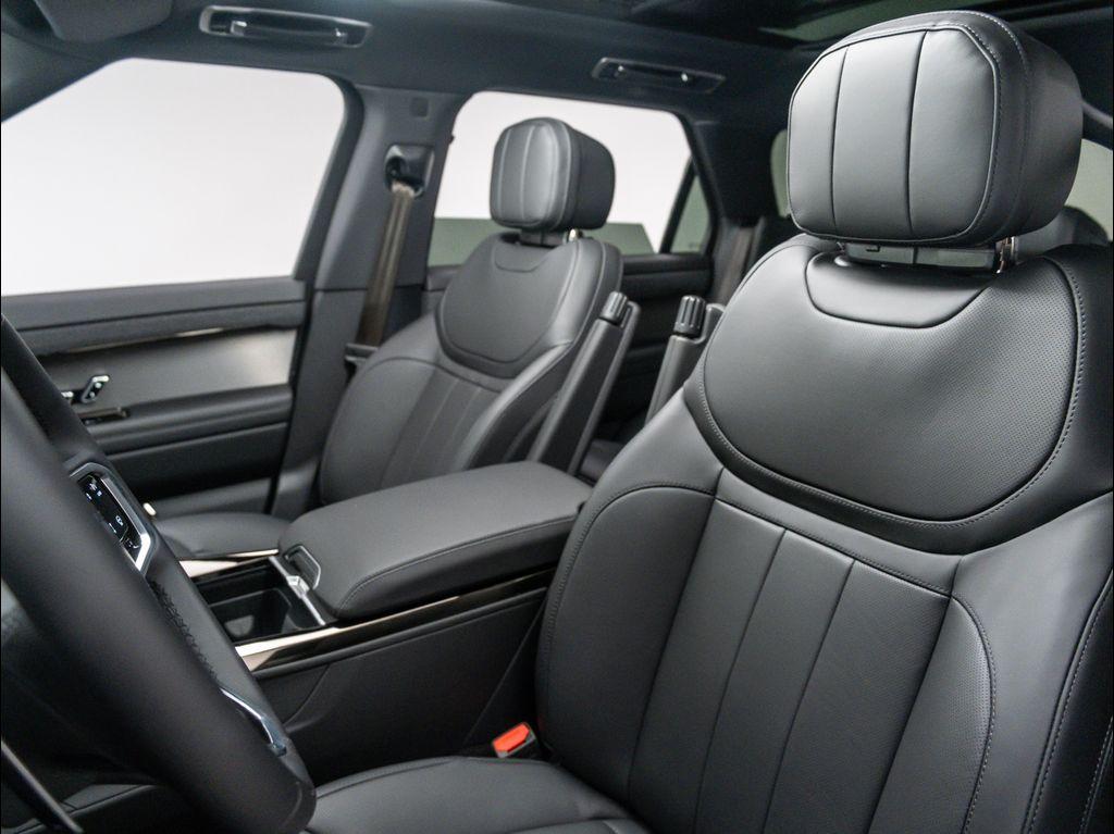 new 2025 Land Rover Range Rover Sport car