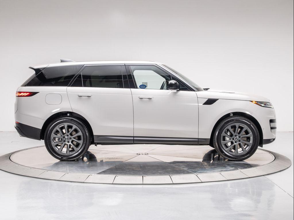new 2025 Land Rover Range Rover Sport car