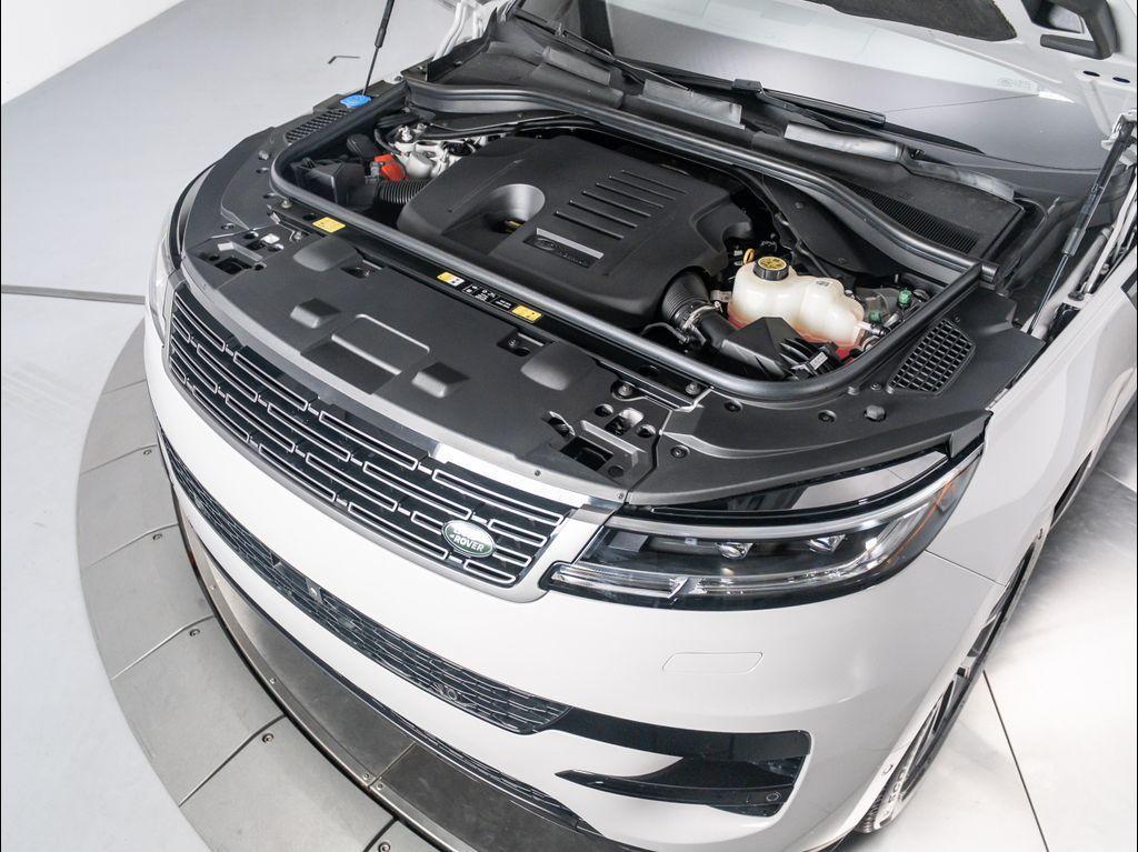 new 2025 Land Rover Range Rover Sport car