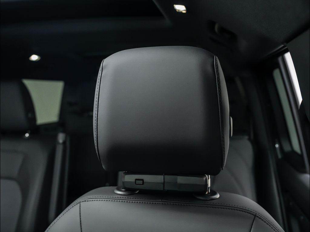 new 2026 Land Rover Defender car