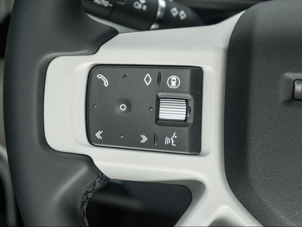new 2025 Land Rover Defender car