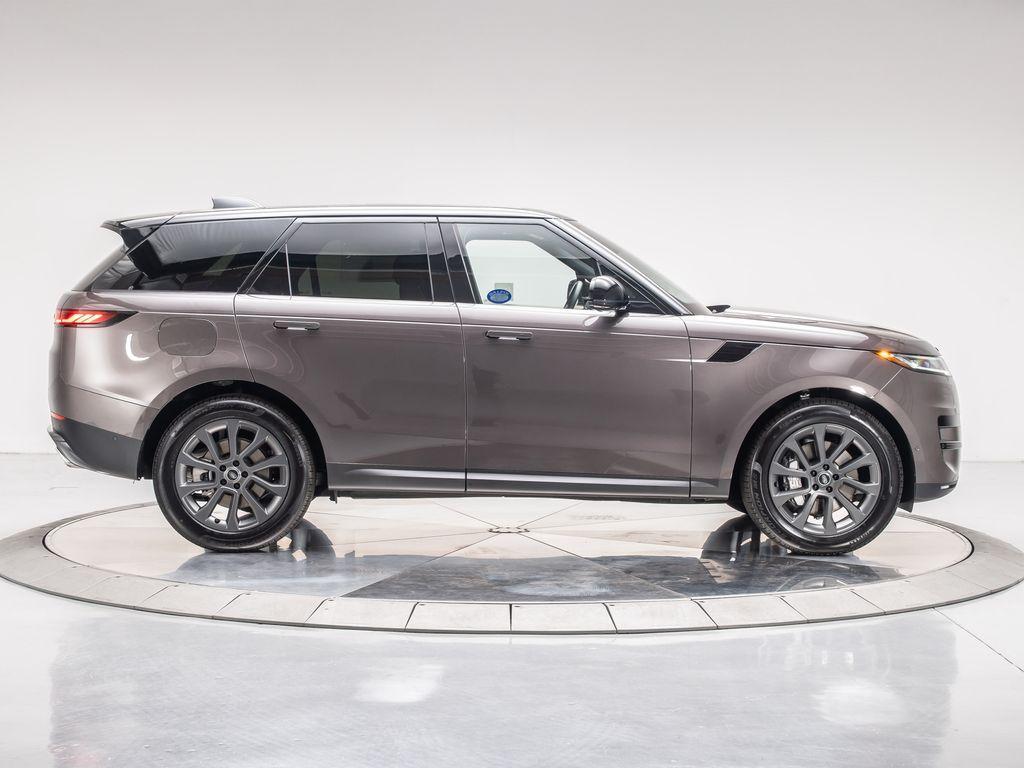 new 2025 Land Rover Range Rover Sport car