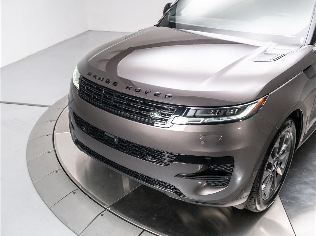 new 2025 Land Rover Range Rover Sport car