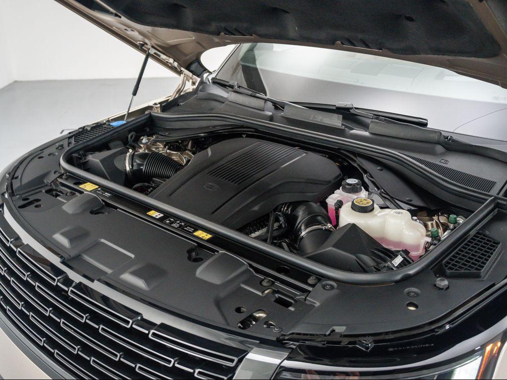 new 2025 Land Rover Range Rover car