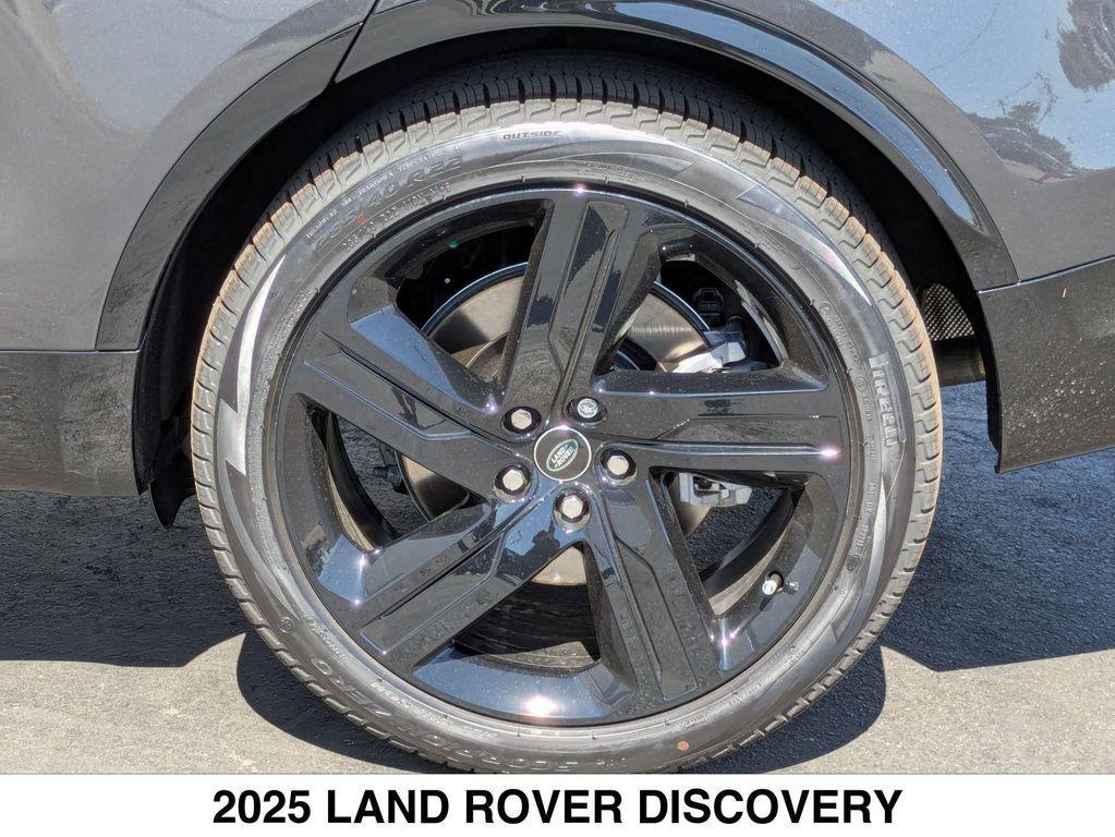 new 2025 Land Rover Discovery car, priced at $76,718
