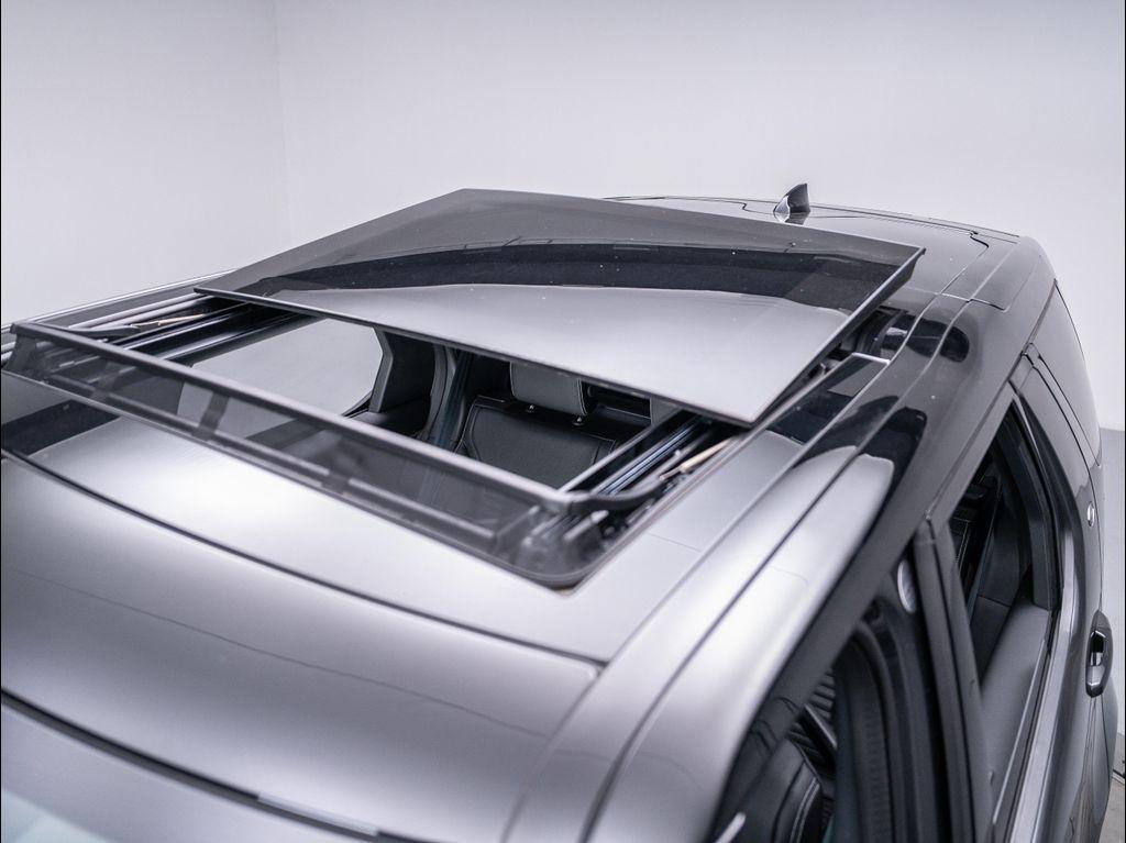 new 2025 Land Rover Discovery car, priced at $76,718