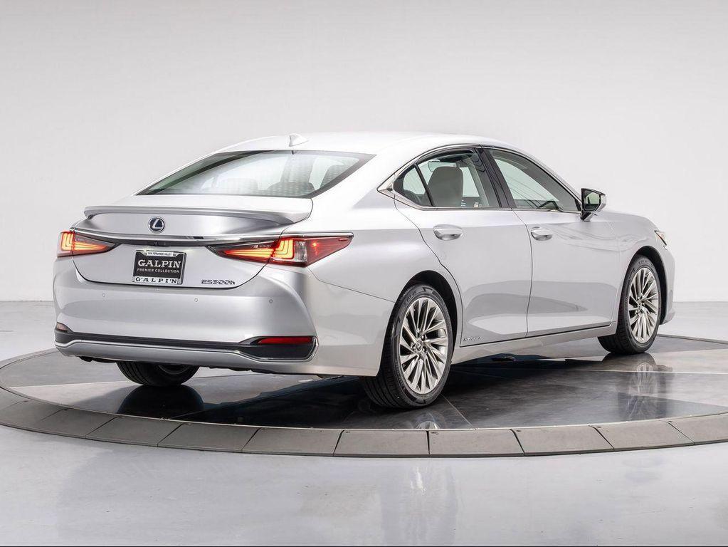 used 2019 Lexus ES 300h car, priced at $26,700