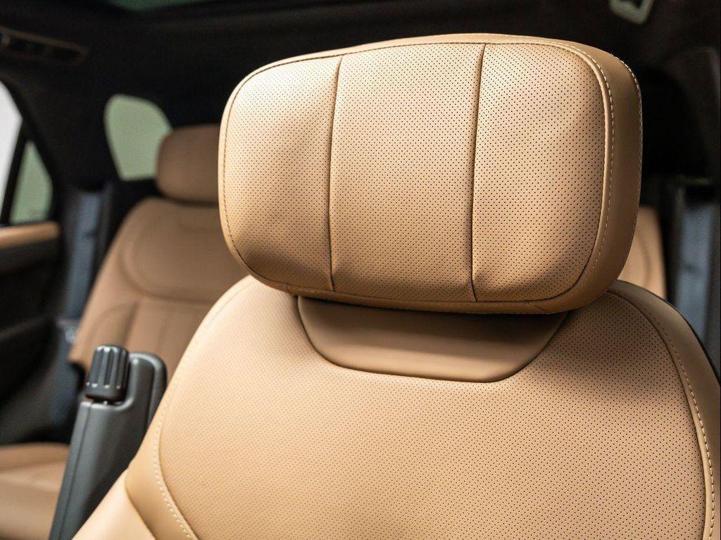 new 2025 Land Rover Range Rover Sport car