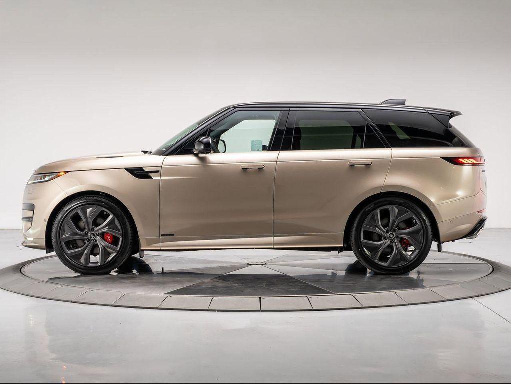 new 2025 Land Rover Range Rover Sport car