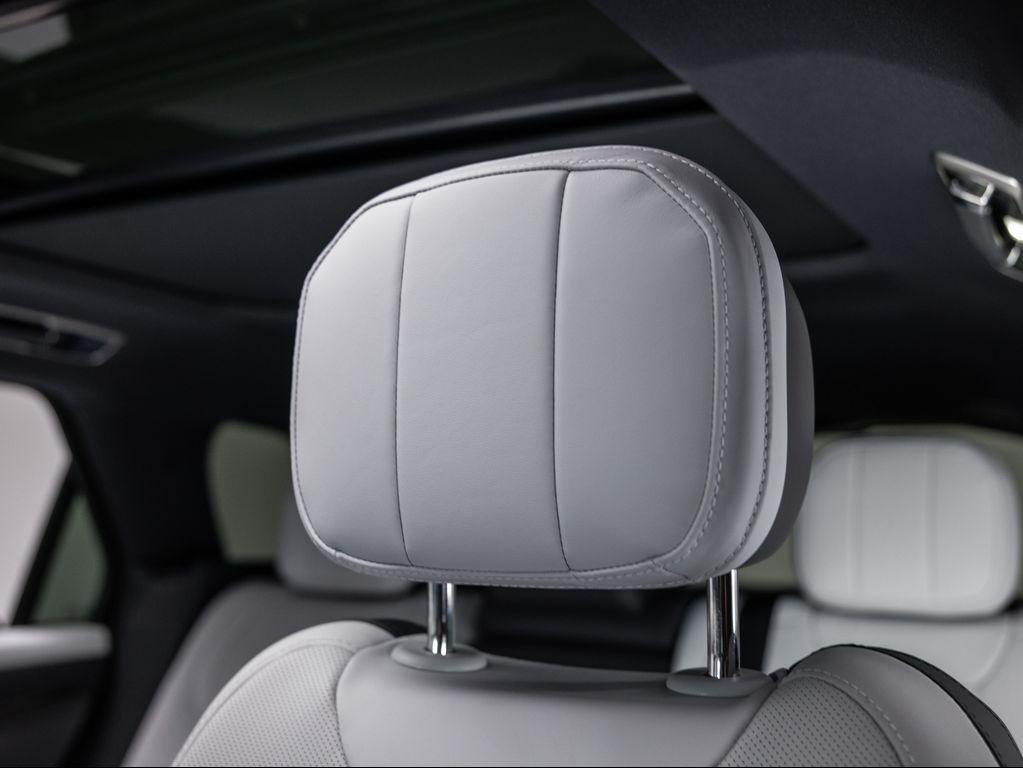 new 2025 Land Rover Range Rover Sport car