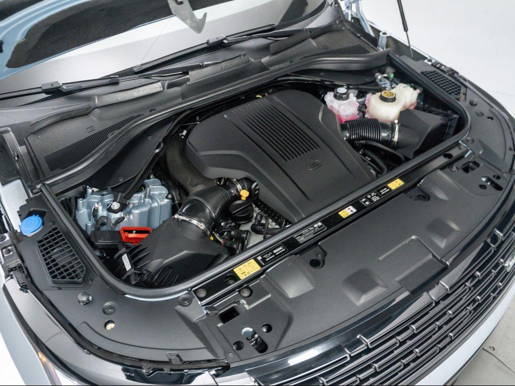 new 2025 Land Rover Range Rover car