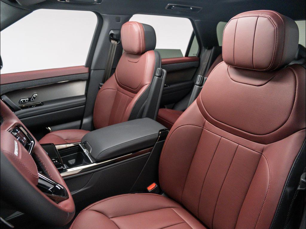 new 2025 Land Rover Range Rover Sport car