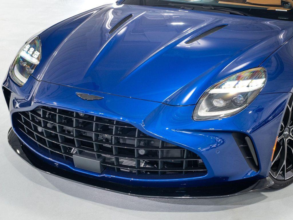 used 2025 Aston Martin Vantage car, priced at $264,290