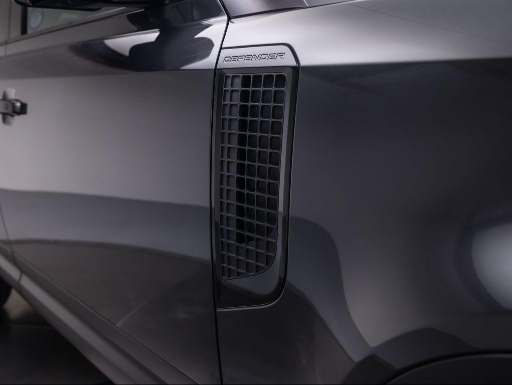 new 2025 Land Rover Defender car