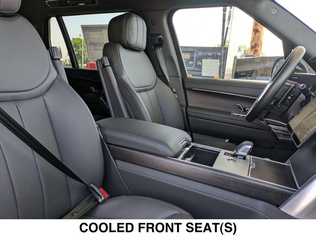 new 2025 Land Rover Range Rover car
