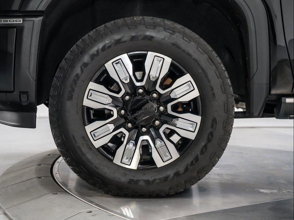 used 2024 GMC Sierra 2500 car, priced at $75,999