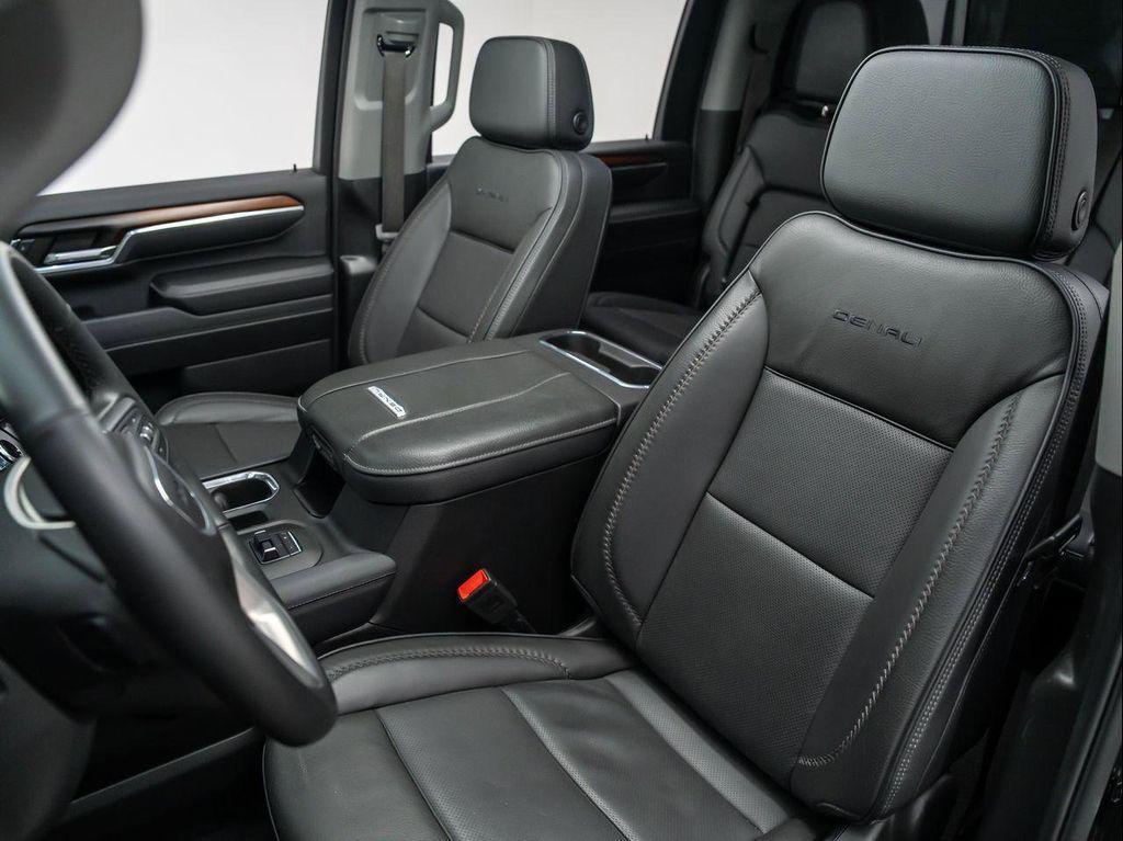 used 2024 GMC Sierra 2500 car, priced at $75,999