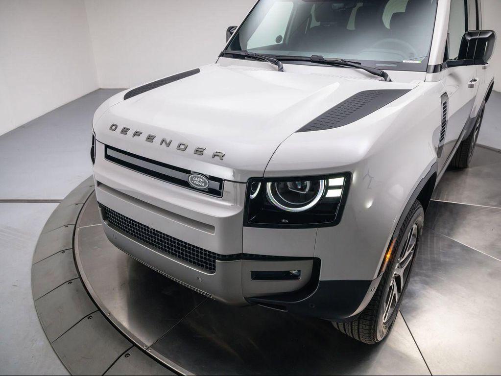 new 2026 Land Rover Defender car