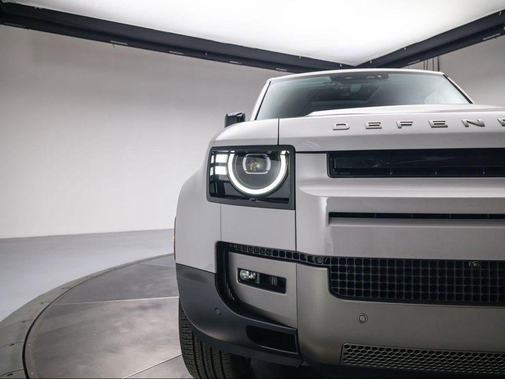 new 2026 Land Rover Defender car