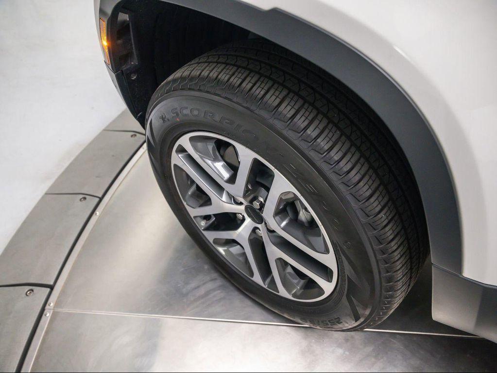 new 2026 Land Rover Defender car