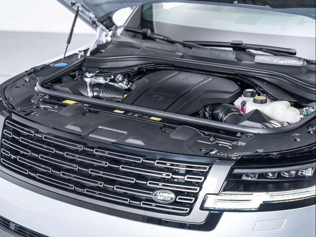 new 2025 Land Rover Range Rover car