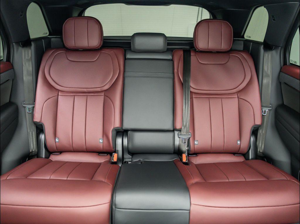 new 2025 Land Rover Range Rover Sport car