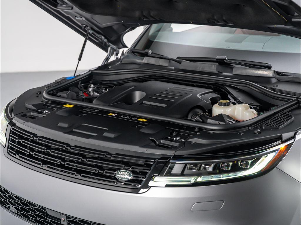 new 2025 Land Rover Range Rover Sport car