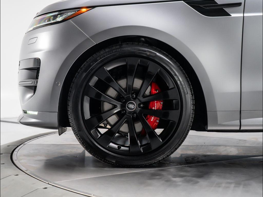 new 2025 Land Rover Range Rover Sport car
