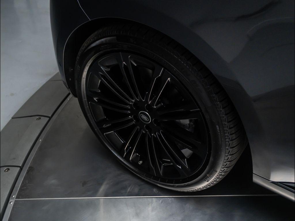 new 2025 Land Rover Range Rover car