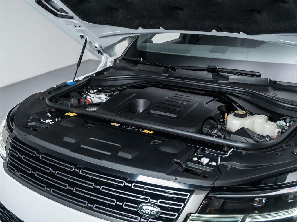 new 2025 Land Rover Range Rover Sport car