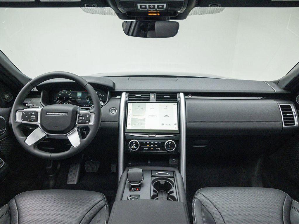 new 2025 Land Rover Discovery car, priced at $70,193