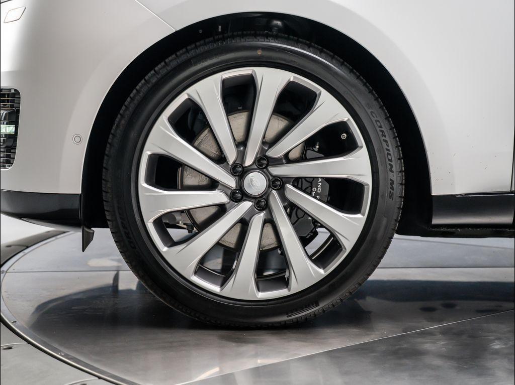 new 2025 Land Rover Range Rover car